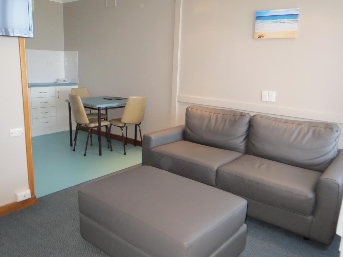 Stansbury Holiday Motel ภายนอก รูปภาพ