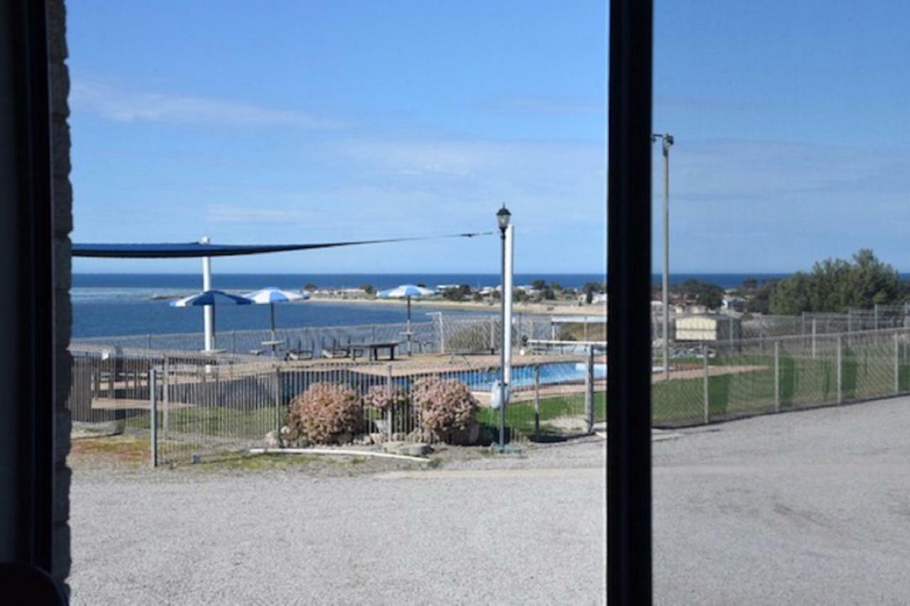 Stansbury Holiday Motel ภายนอก รูปภาพ