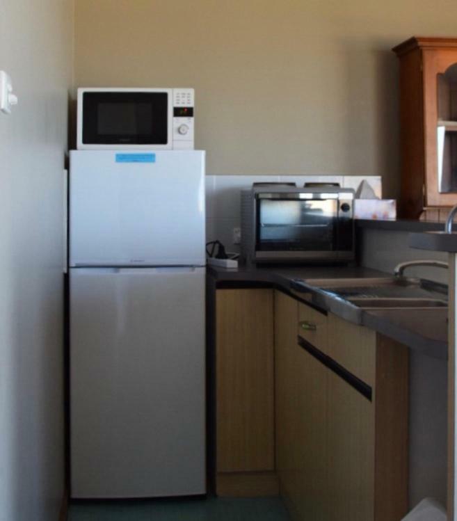 Stansbury Holiday Motel ภายนอก รูปภาพ